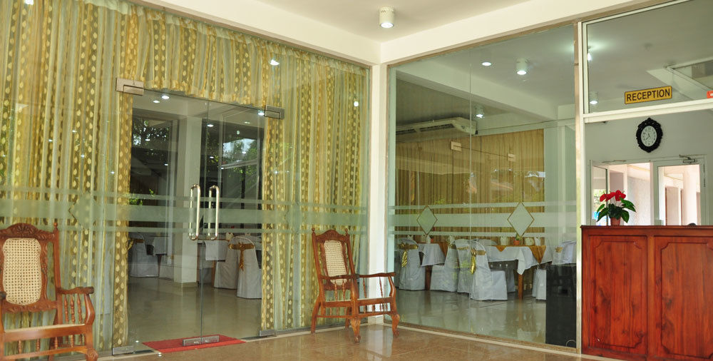 Hotel Aradhana Galle Exterior photo
