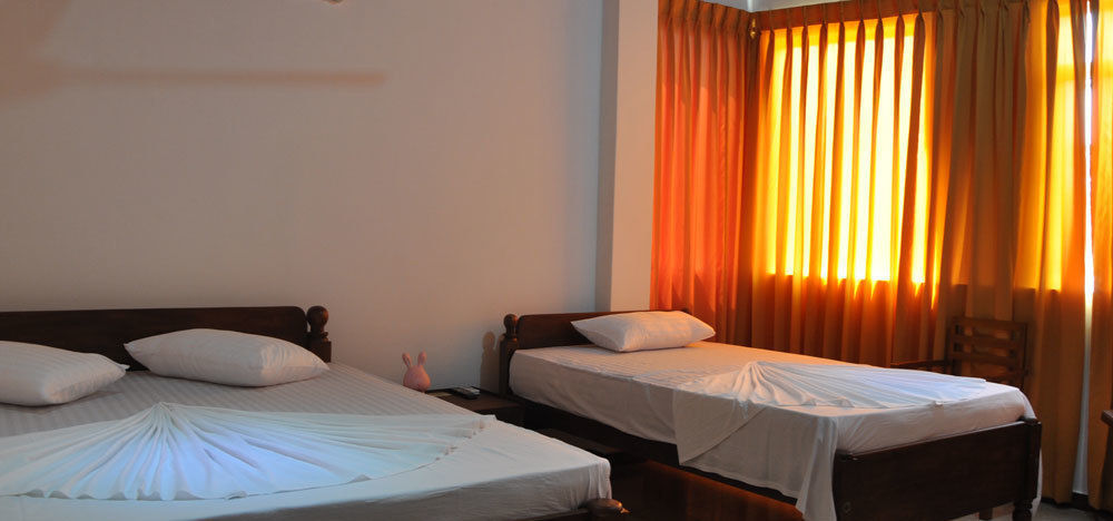Hotel Aradhana Galle Exterior photo