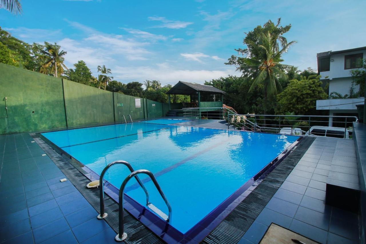 Hotel Aradhana Galle Exterior photo