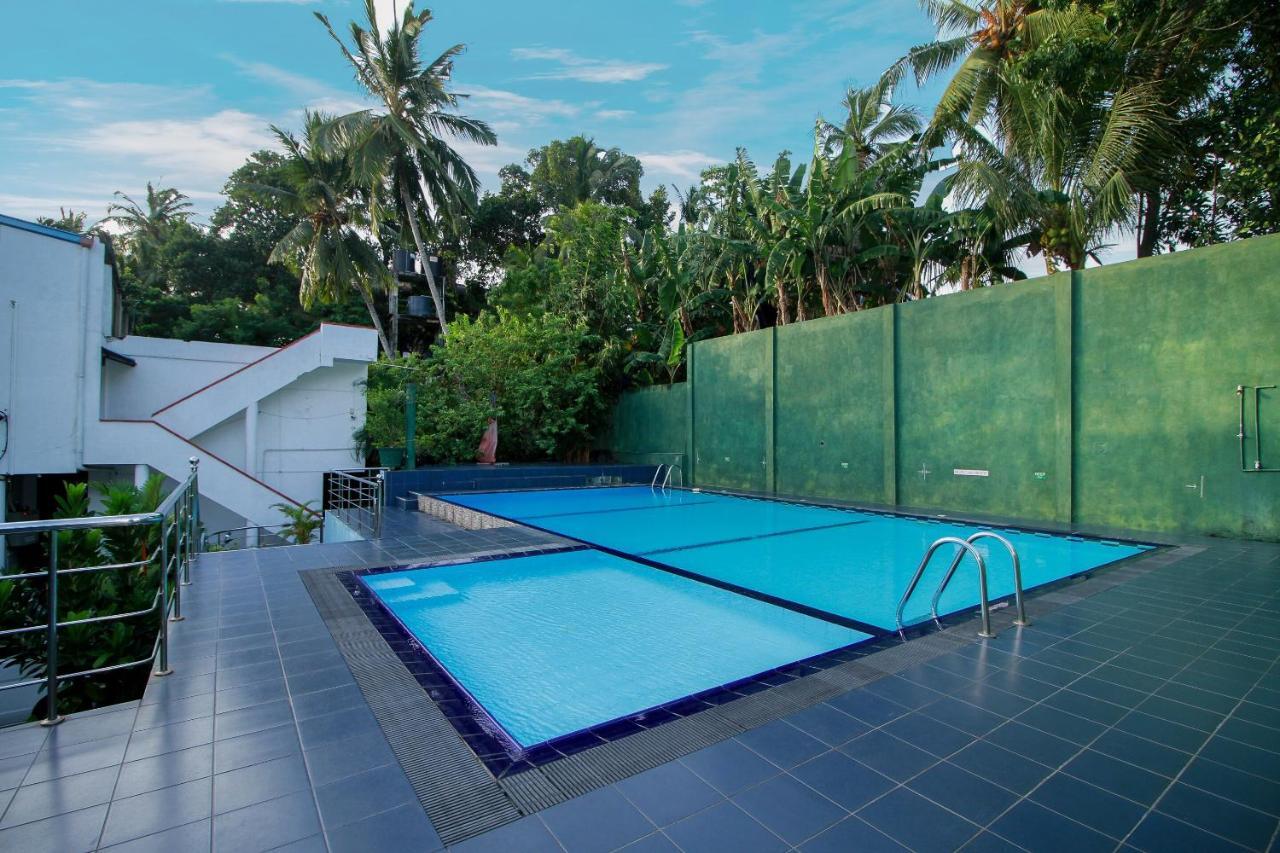 Hotel Aradhana Galle Exterior photo