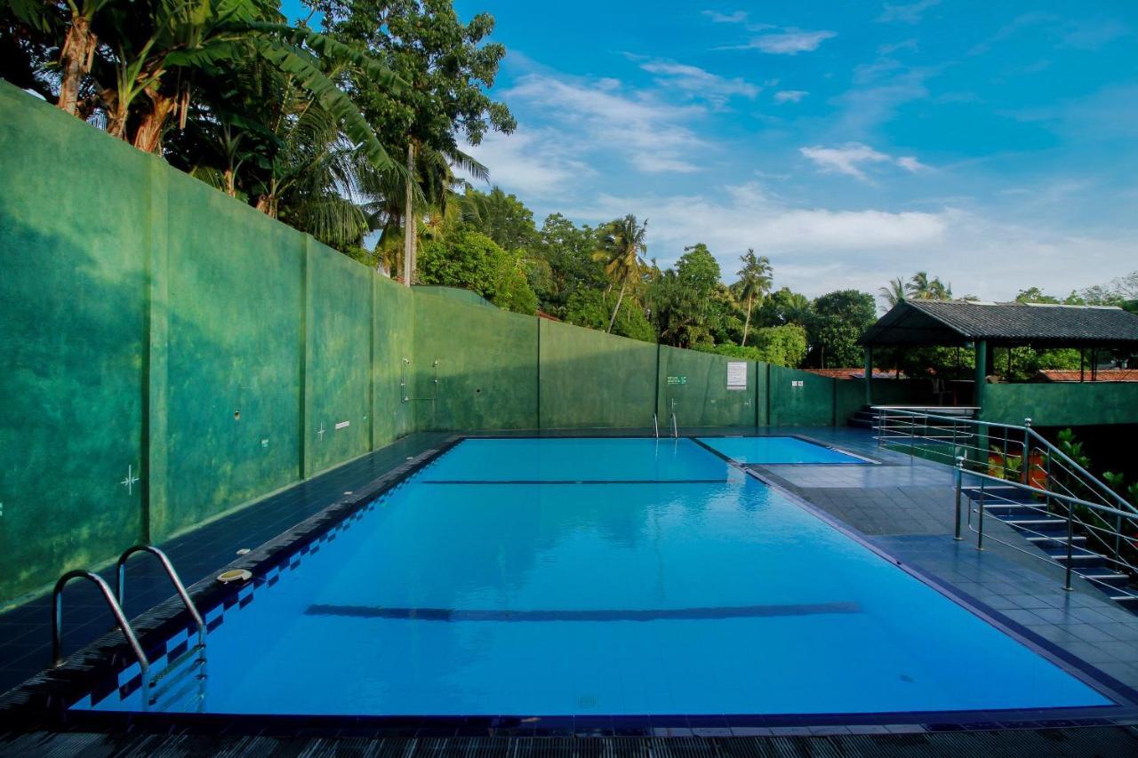 Hotel Aradhana Galle Exterior photo